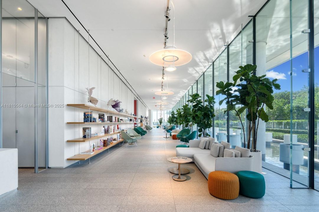 Recently Sold: $4,250,000 (2 beds, 2 baths, 1522 Square Feet)