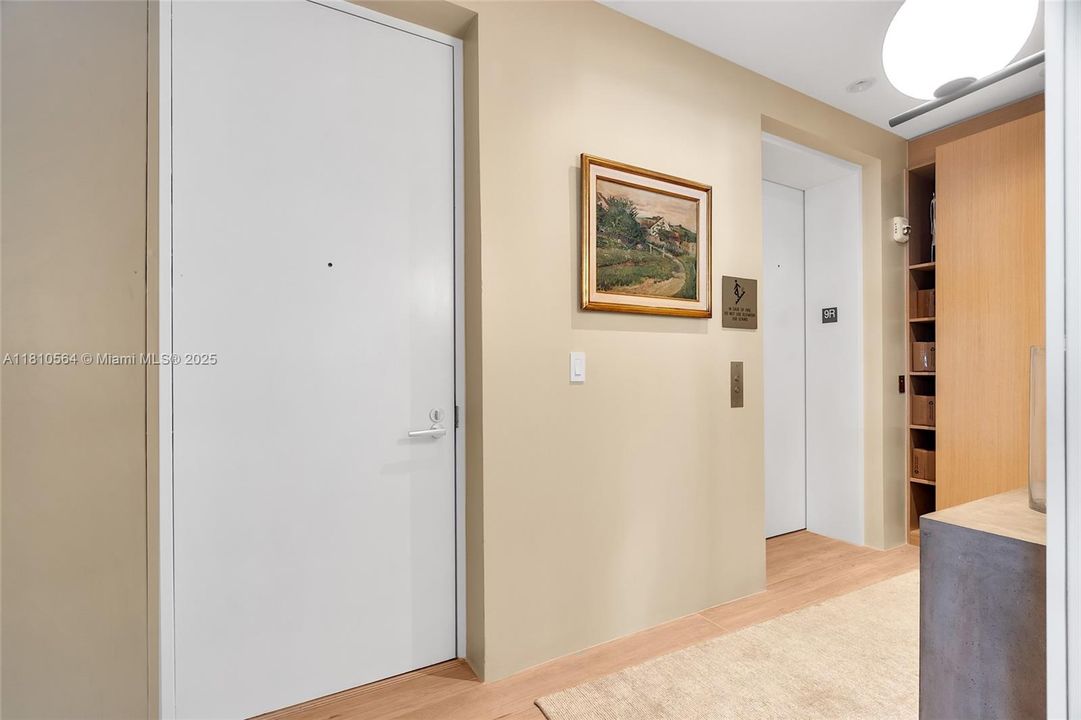 Recently Sold: $4,250,000 (2 beds, 2 baths, 1522 Square Feet)