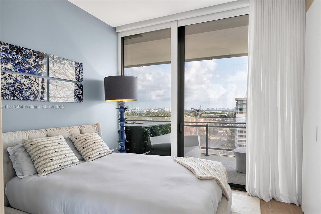 Recently Sold: $4,250,000 (2 beds, 2 baths, 1522 Square Feet)