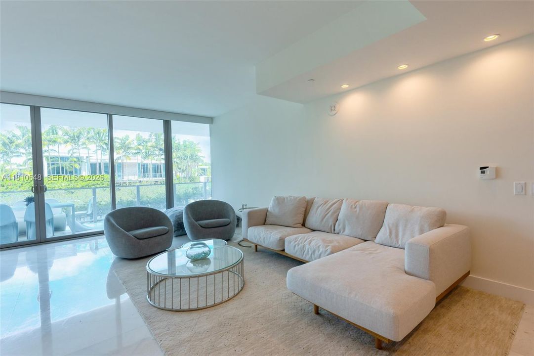 For Sale: $3,650,000 (2 beds, 3 baths, 1830 Square Feet)