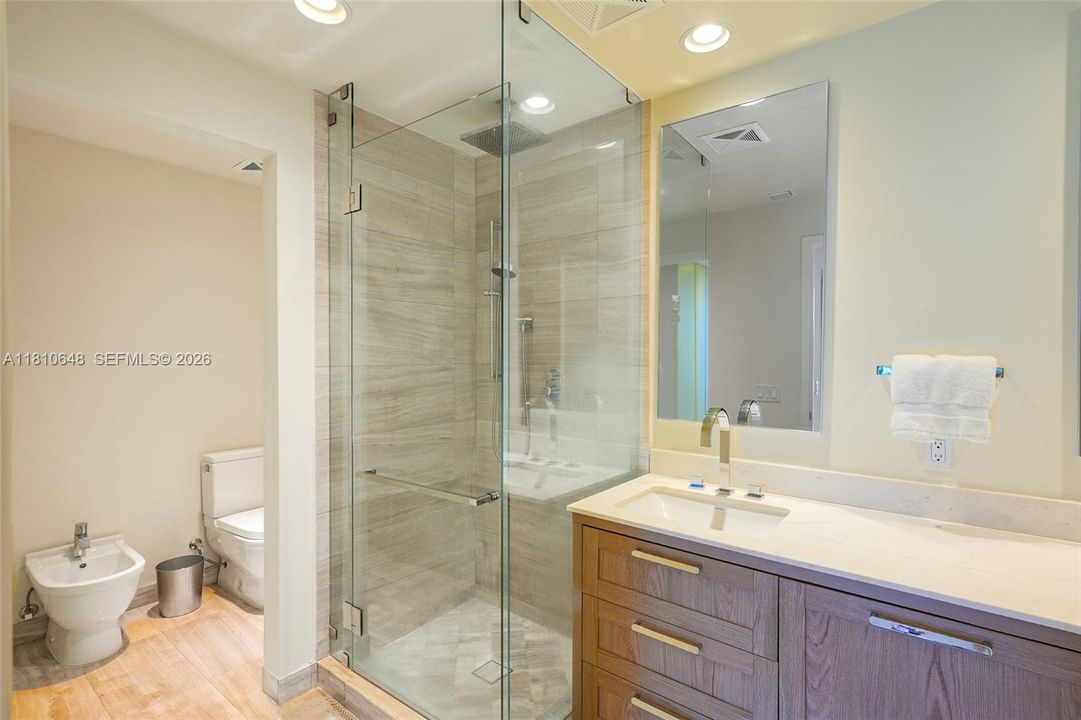 For Sale: $3,650,000 (2 beds, 3 baths, 1830 Square Feet)