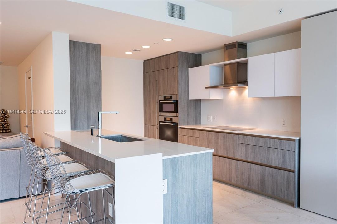 For Sale: $3,650,000 (2 beds, 3 baths, 1830 Square Feet)