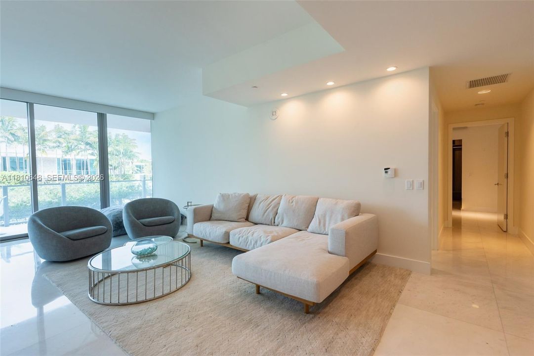 For Sale: $3,650,000 (2 beds, 3 baths, 1830 Square Feet)