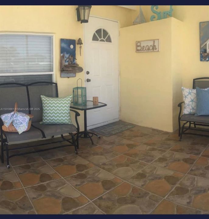 Screened in Front Porch