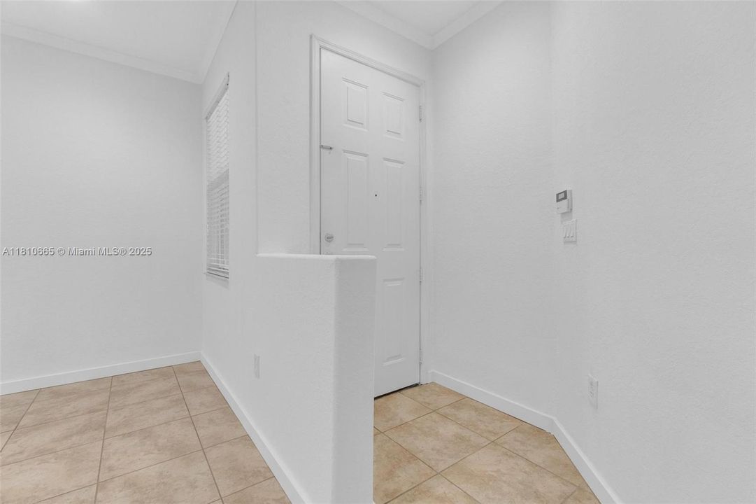 Active With Contract: $355,000 (3 beds, 2 baths, 1216 Square Feet)