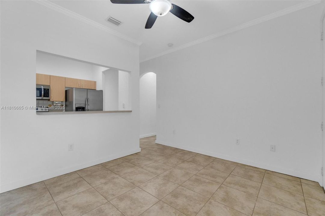 Active With Contract: $355,000 (3 beds, 2 baths, 1216 Square Feet)