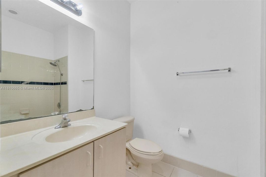 Active With Contract: $355,000 (3 beds, 2 baths, 1216 Square Feet)