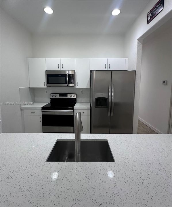 Active With Contract: $355,000 (3 beds, 2 baths, 1216 Square Feet)