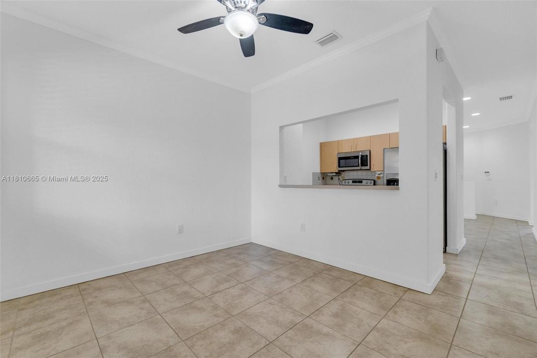 Active With Contract: $355,000 (3 beds, 2 baths, 1216 Square Feet)