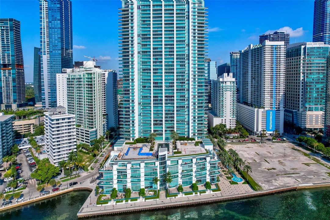 En Venta: $795,000 (1 camas, 1 baños, 895 Pies cuadrados)