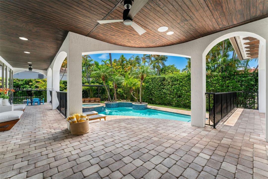 En Venta: $6,250,000 (4 camas, 4 baños, 3363 Pies cuadrados)