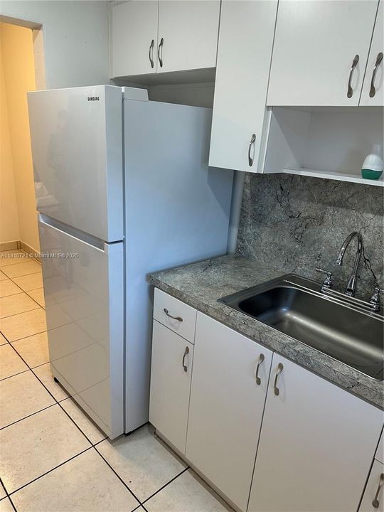 Recently Sold: $190,000 (1 beds, 1 baths, 591 Square Feet)