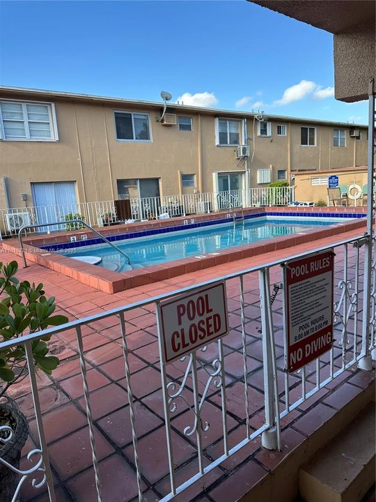 Recently Sold: $190,000 (1 beds, 1 baths, 591 Square Feet)