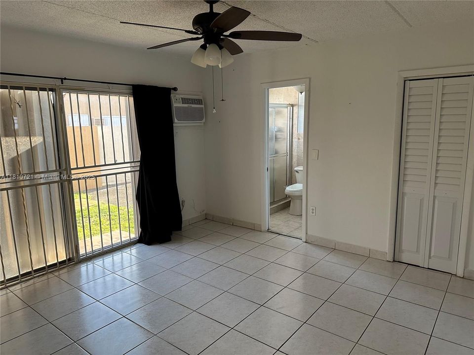 Recently Sold: $190,000 (1 beds, 1 baths, 591 Square Feet)