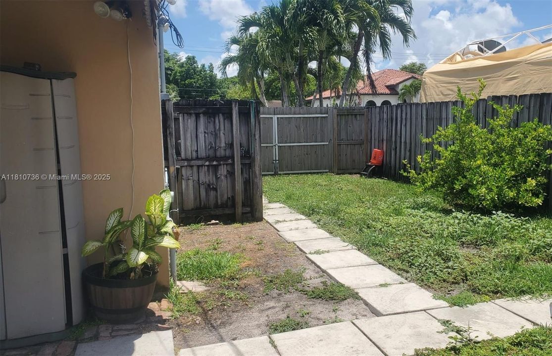 Vendido Recientemente: $599,000 (3 camas, 1 baños, 851 Pies cuadrados)