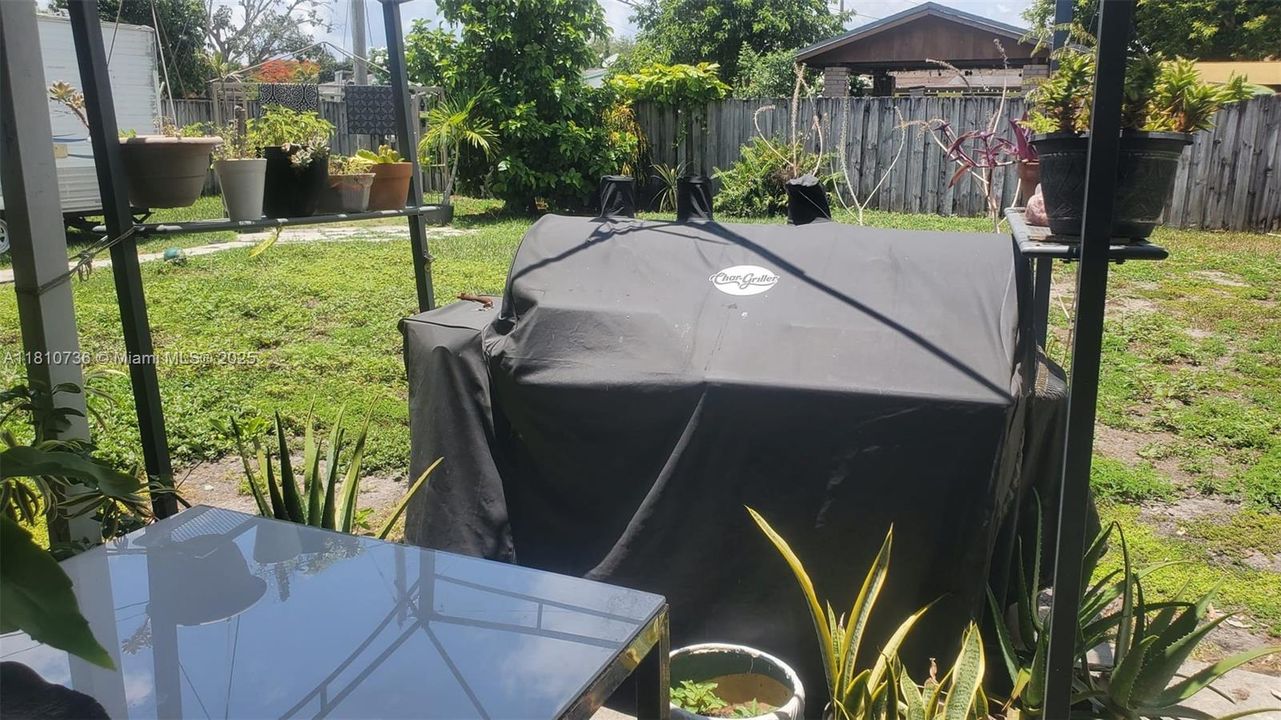 Vendido Recientemente: $599,000 (3 camas, 1 baños, 851 Pies cuadrados)