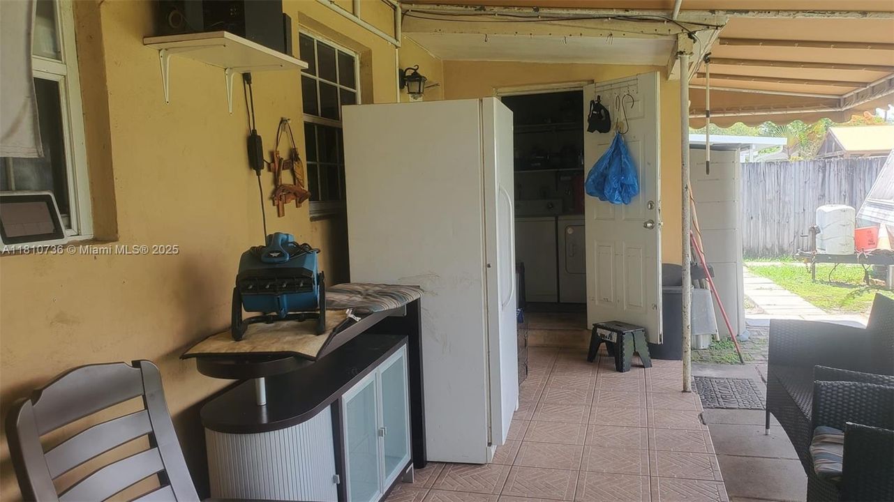 Vendido Recientemente: $599,000 (3 camas, 1 baños, 851 Pies cuadrados)