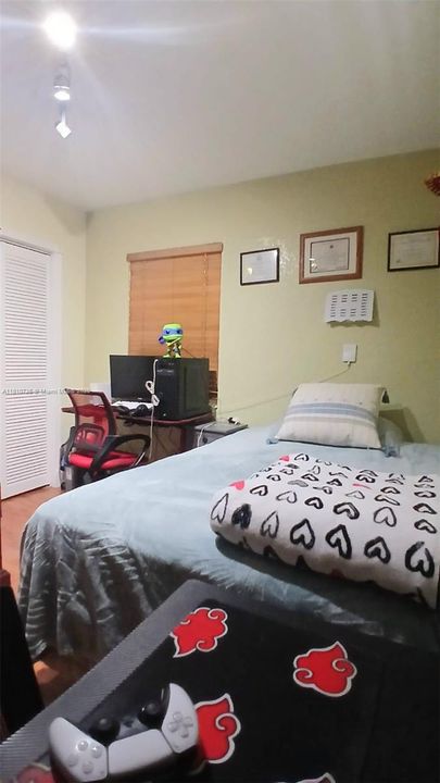 Vendido Recientemente: $599,000 (3 camas, 1 baños, 851 Pies cuadrados)