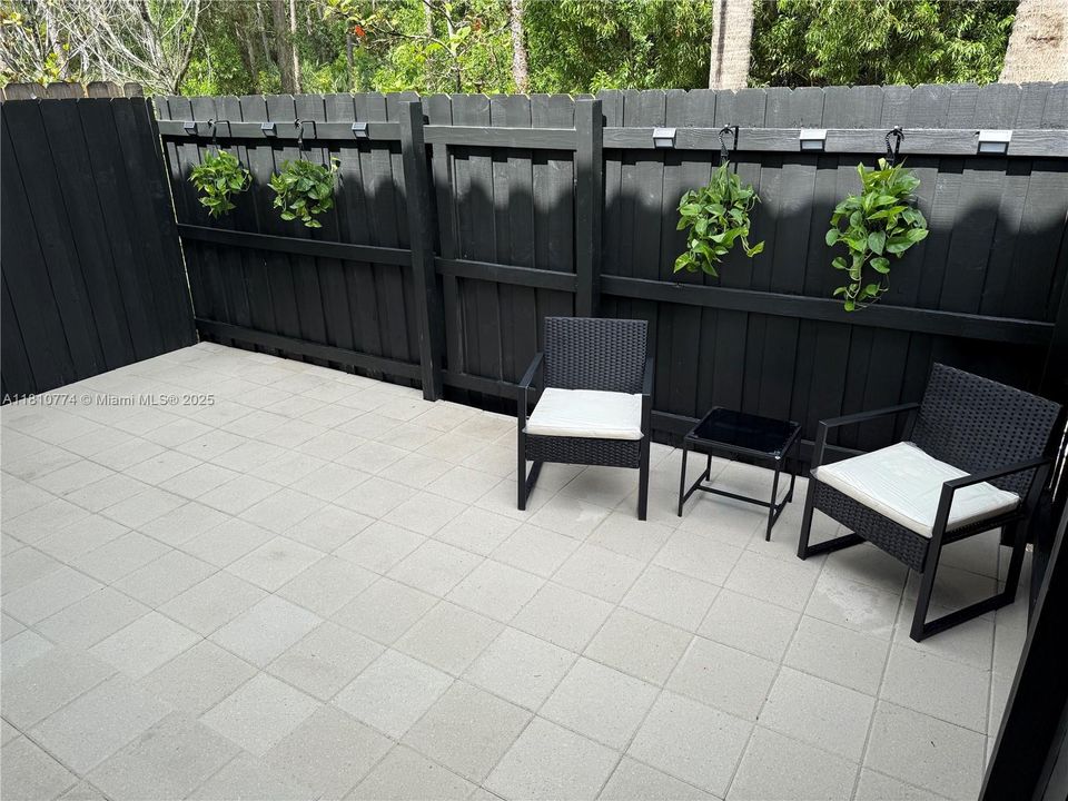 Recientemente alquilado: $2,800 (2 camas, 2 baños, 1422 Pies cuadrados)