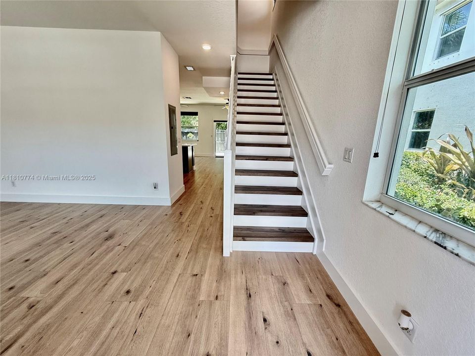 Recientemente alquilado: $2,800 (2 camas, 2 baños, 1422 Pies cuadrados)