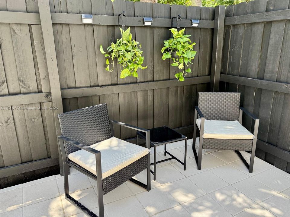 Recientemente alquilado: $2,800 (2 camas, 2 baños, 1422 Pies cuadrados)