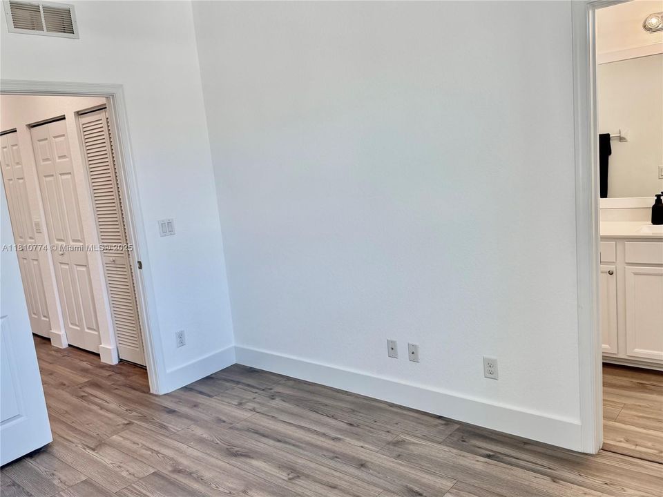 Recientemente alquilado: $2,800 (2 camas, 2 baños, 1422 Pies cuadrados)