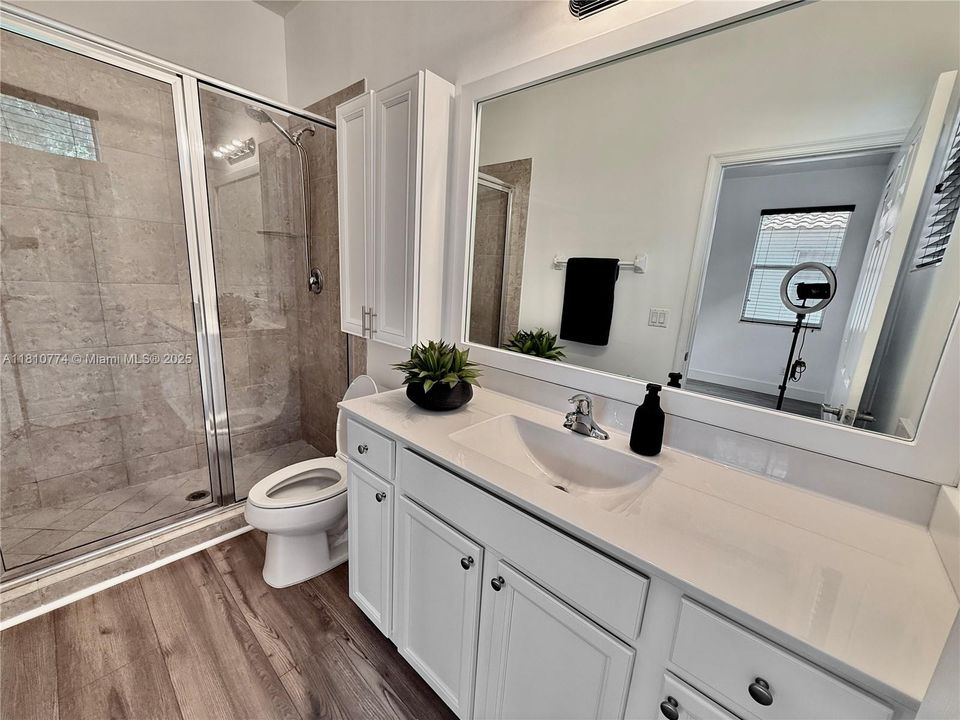 Recientemente alquilado: $2,800 (2 camas, 2 baños, 1422 Pies cuadrados)