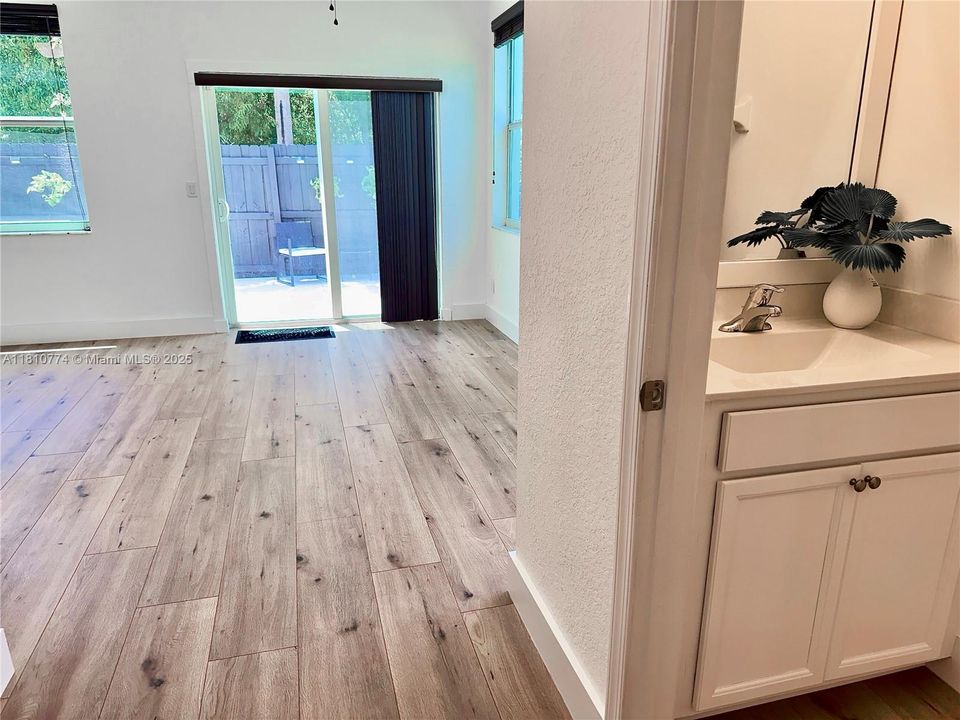 Recientemente alquilado: $2,800 (2 camas, 2 baños, 1422 Pies cuadrados)