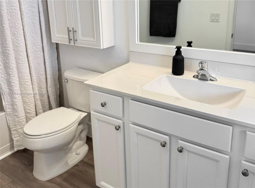 Recientemente alquilado: $2,800 (2 camas, 2 baños, 1422 Pies cuadrados)