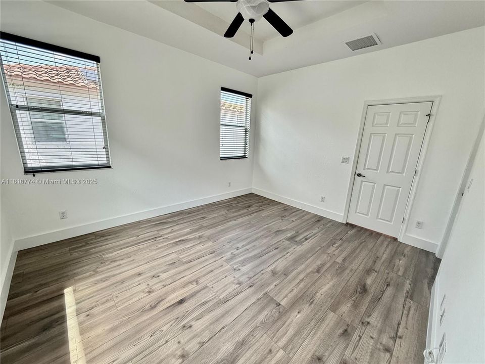 Recientemente alquilado: $2,800 (2 camas, 2 baños, 1422 Pies cuadrados)