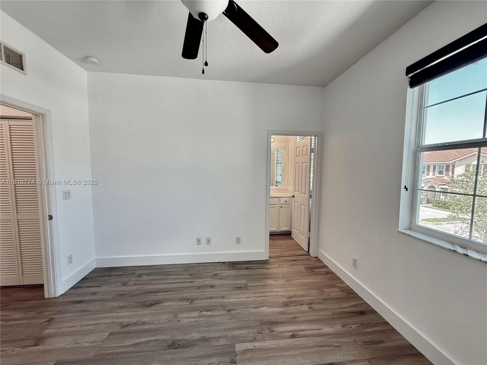 Recientemente alquilado: $2,800 (2 camas, 2 baños, 1422 Pies cuadrados)