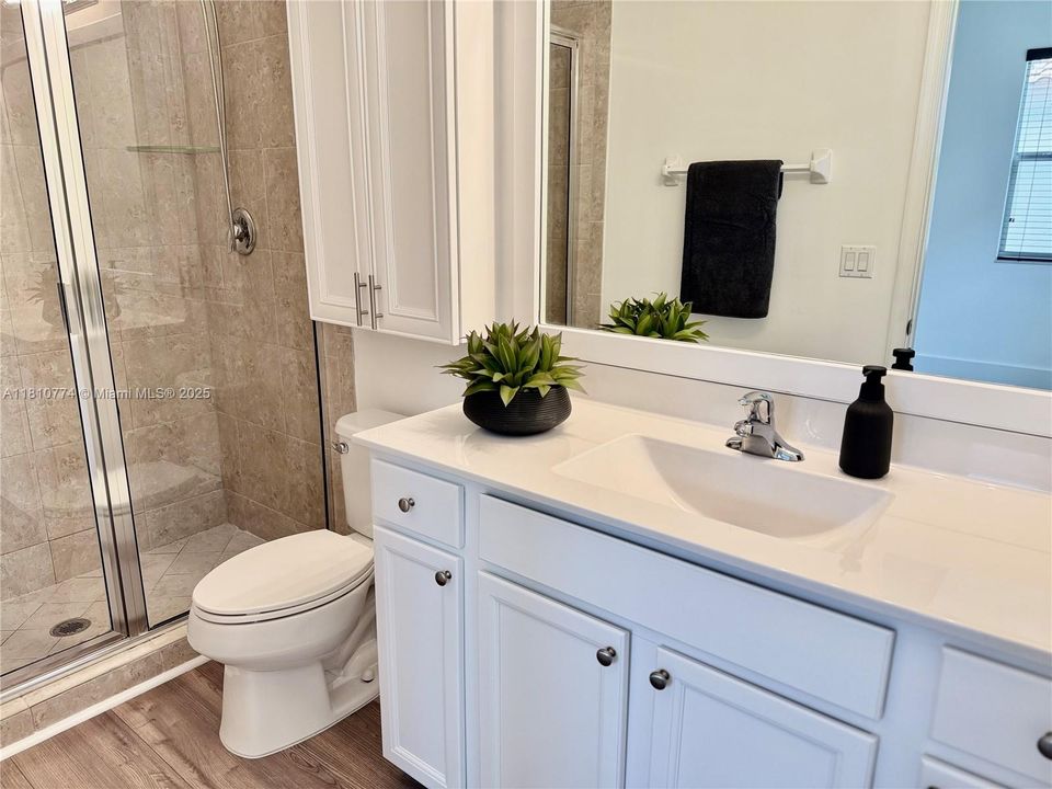 Recientemente alquilado: $2,800 (2 camas, 2 baños, 1422 Pies cuadrados)