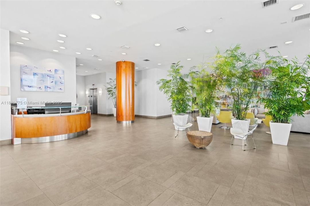 Active With Contract: $1,975,000 (3 beds, 2 baths, 1900 Square Feet)