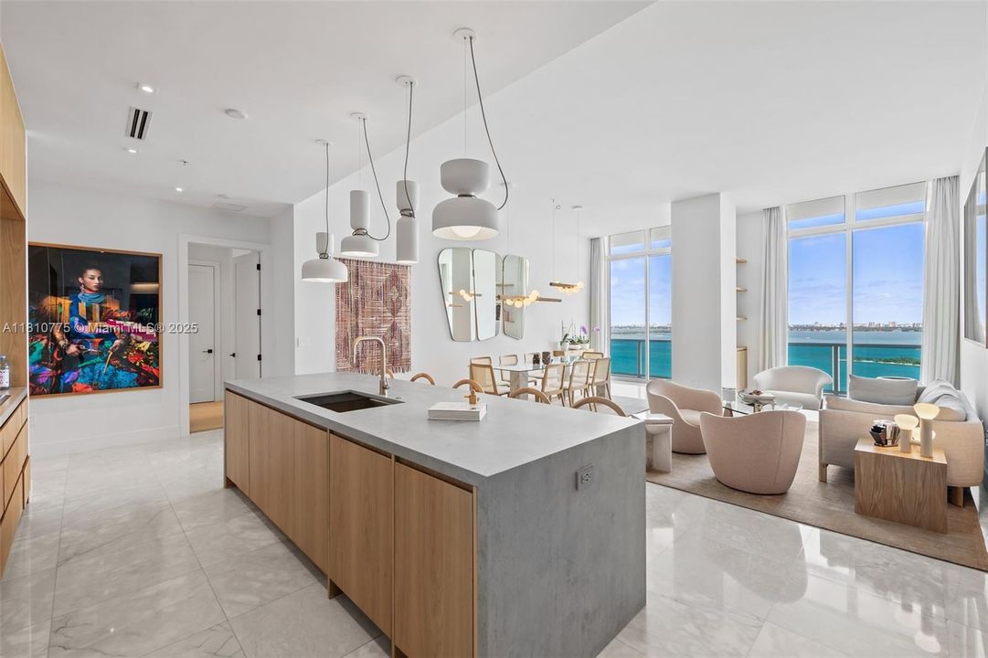 Active With Contract: $1,975,000 (3 beds, 2 baths, 1900 Square Feet)