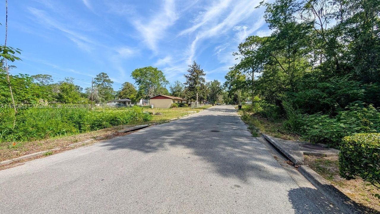 Недавно продано: $29,000 (0.23 acres)