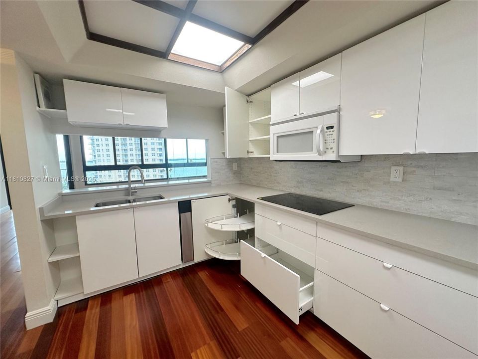 На продажу: $420,000 (1 спален, 1 ванн, 820 Квадратных фут)