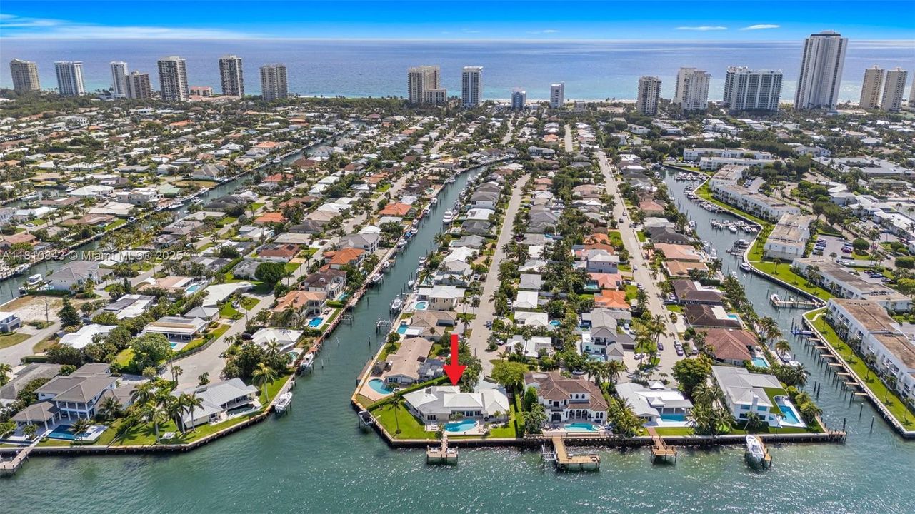 最近售出: $5,950,000 (4 贝兹, 3 浴室, 3284 平方英尺)