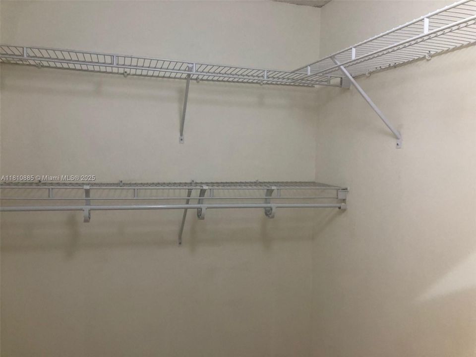 Недавно арендовано: $2,700 (2 спален, 2 ванн, 1070 Квадратных фут)