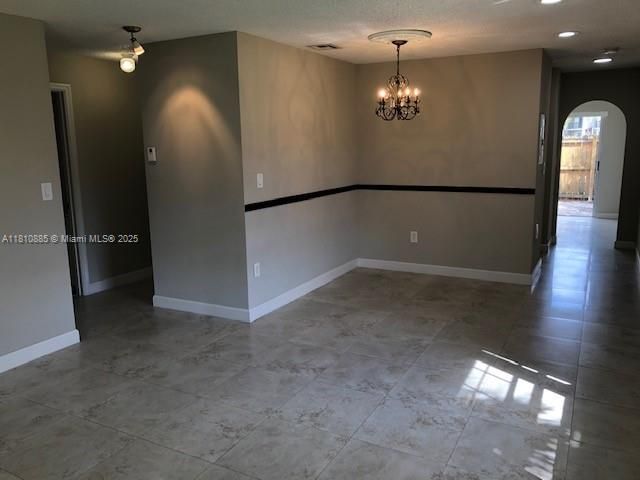 Недавно арендовано: $2,700 (2 спален, 2 ванн, 1070 Квадратных фут)