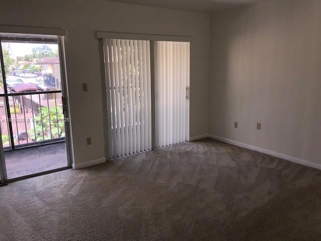 Недавно арендовано: $2,700 (2 спален, 2 ванн, 1070 Квадратных фут)