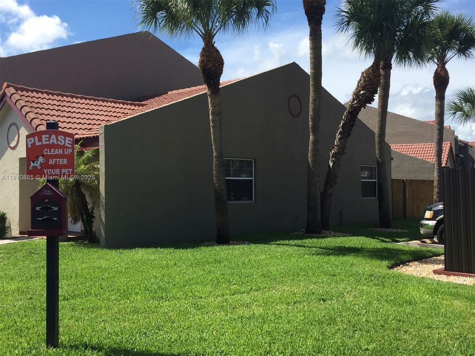 Недавно арендовано: $2,700 (2 спален, 2 ванн, 1070 Квадратных фут)