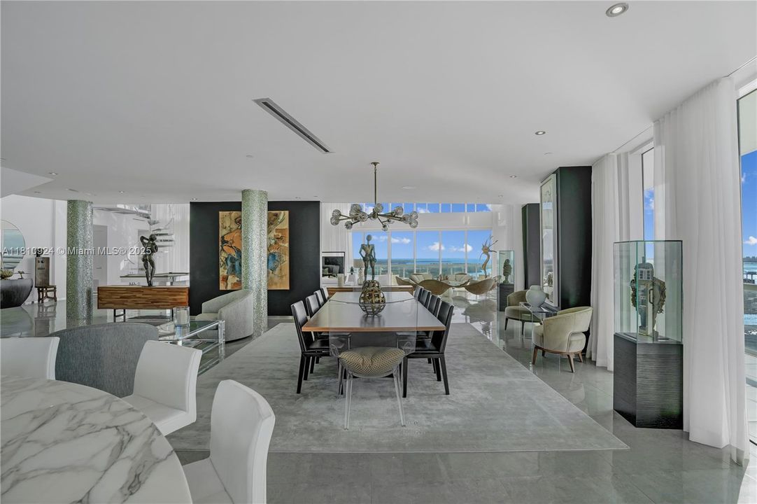 На продажу: $29,999,999 (7 спален, 7 ванн, 9039 Квадратных фут)