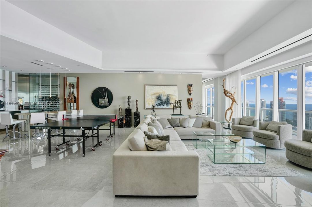 На продажу: $29,999,999 (7 спален, 7 ванн, 9039 Квадратных фут)