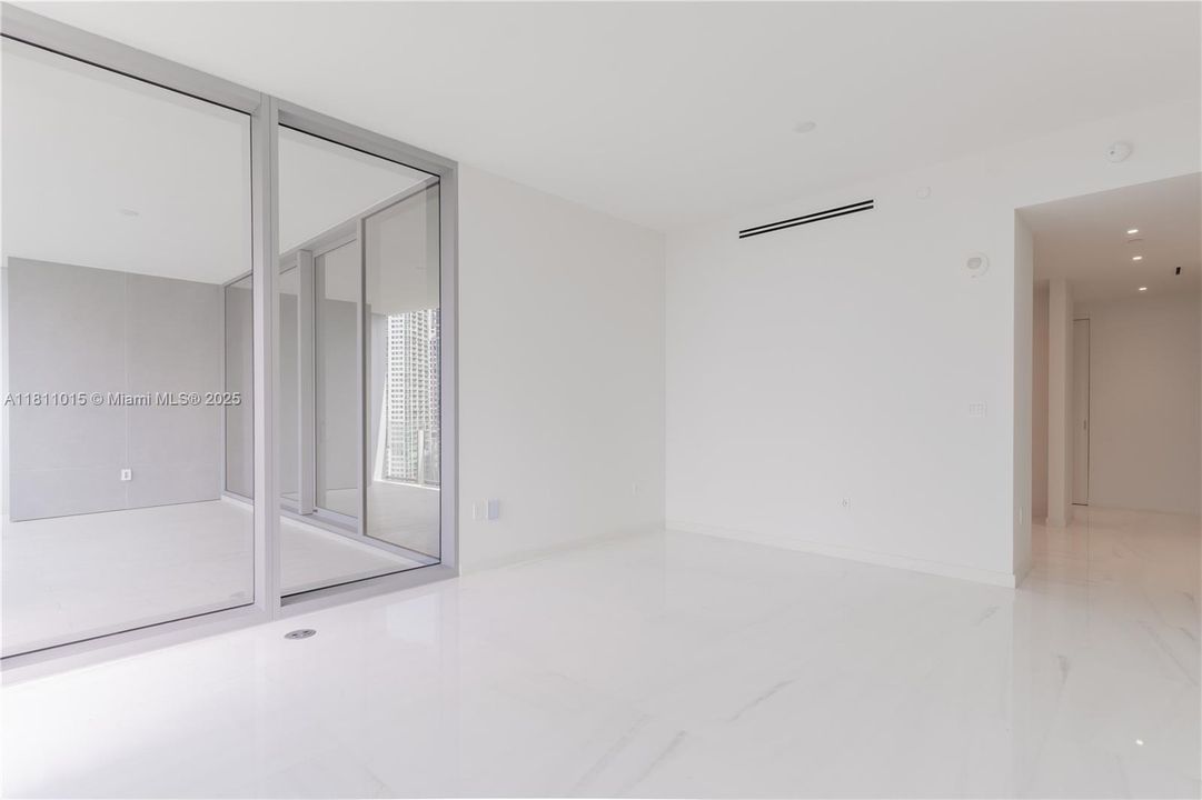 For Sale: $5,400,000 (4 beds, 5 baths, 3225 Square Feet)