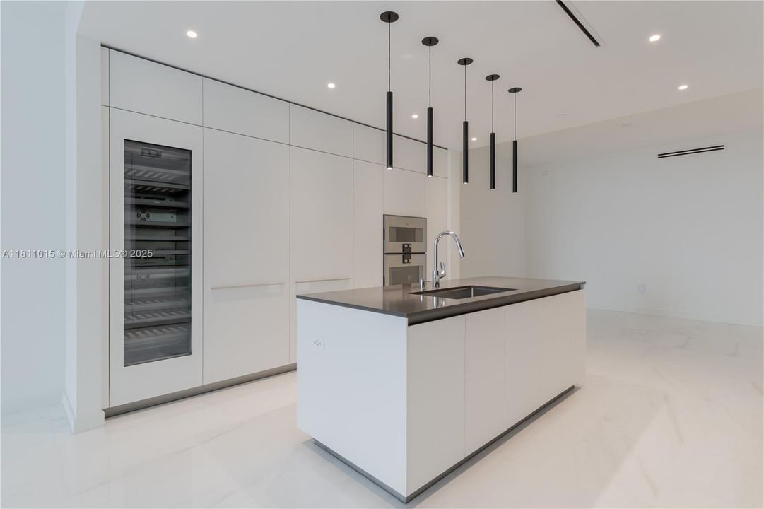 For Sale: $5,400,000 (4 beds, 5 baths, 3225 Square Feet)