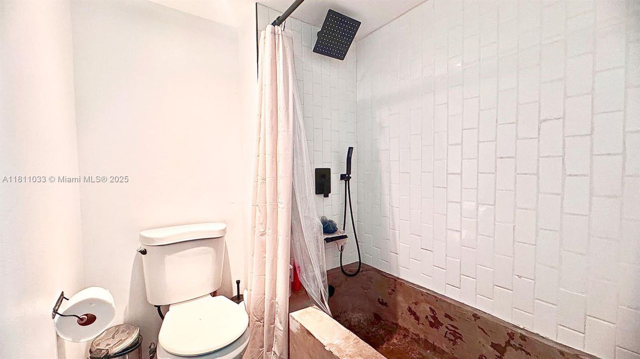 待售: $285,000 (2 贝兹, 2 浴室, 1220 平方英尺)