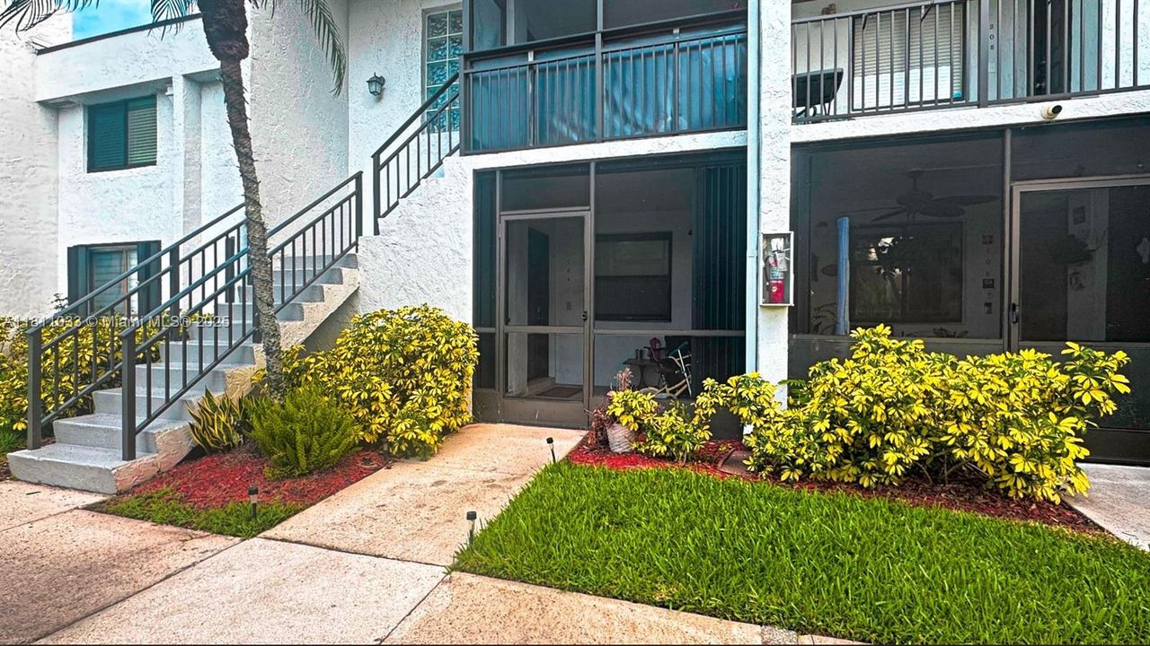 待售: $285,000 (2 贝兹, 2 浴室, 1220 平方英尺)