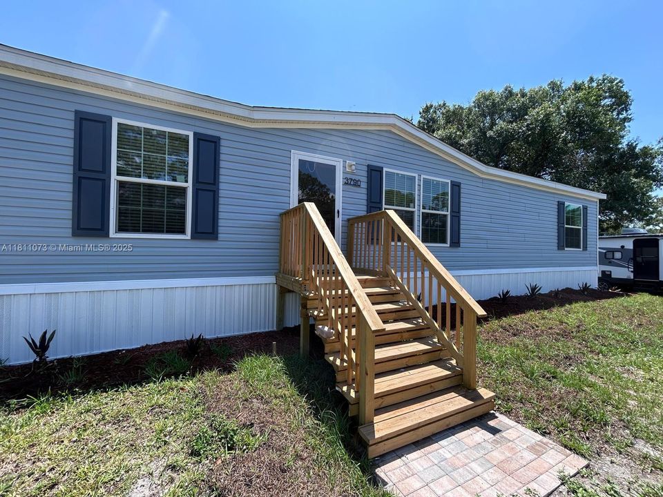 最近售出: $239,900 (3 贝兹, 2 浴室, 1494 平方英尺)