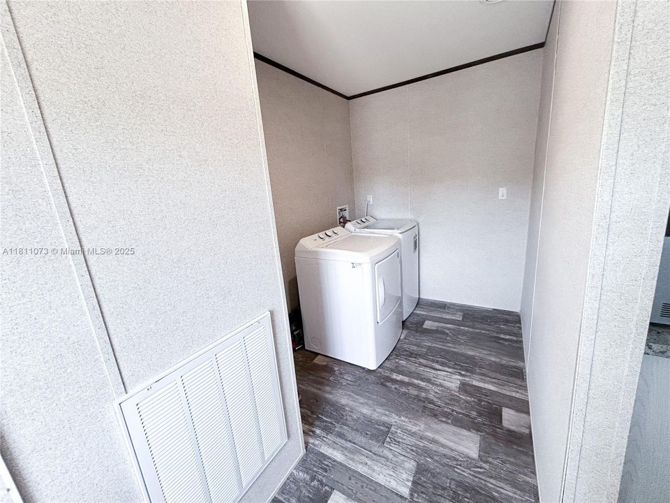 最近售出: $239,900 (3 贝兹, 2 浴室, 1494 平方英尺)