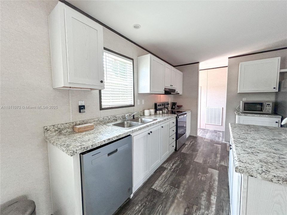 最近售出: $239,900 (3 贝兹, 2 浴室, 1494 平方英尺)